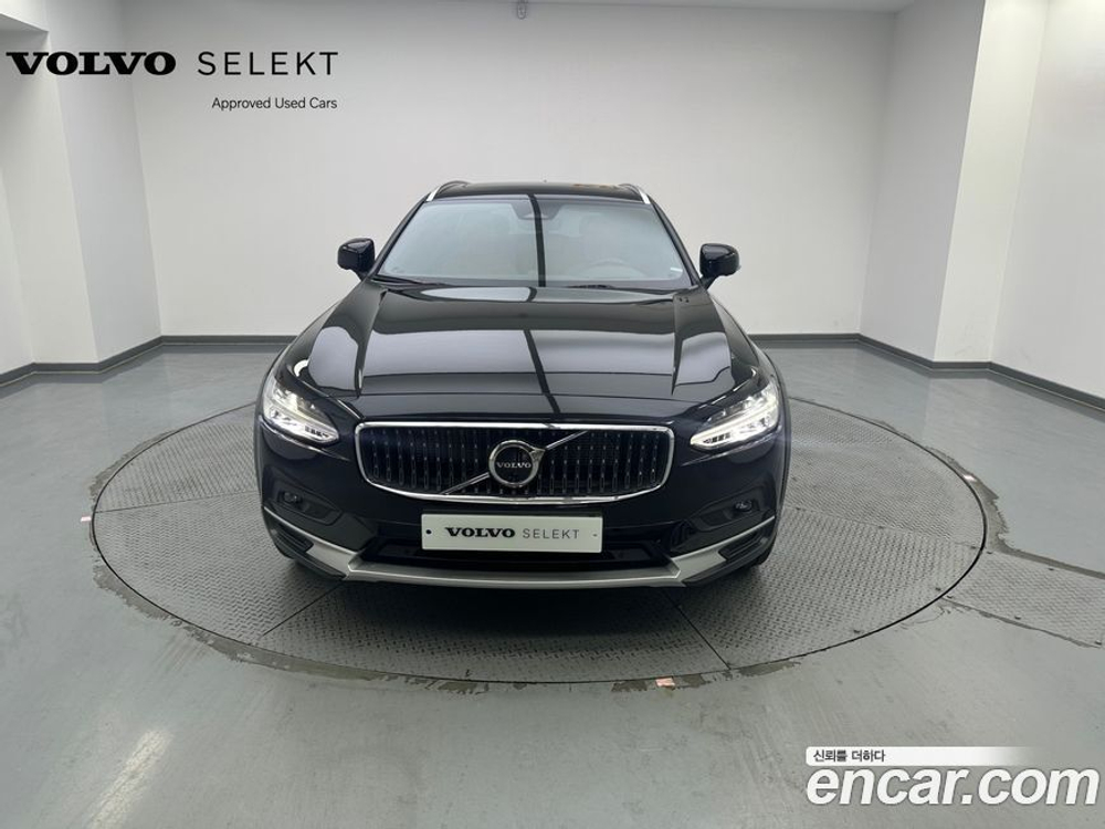 Volvo V90 Cross Country B5 Ultimate AWD (10.2023)
