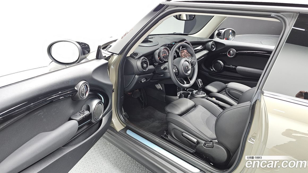 Mini Cooper HIGH (10.2020)