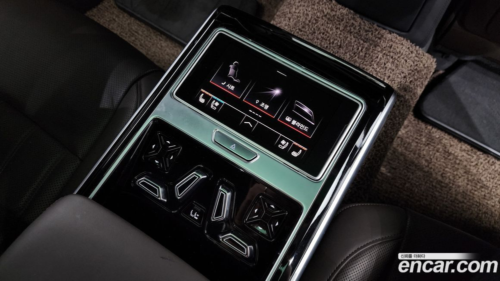Audi A8 (D5) 55 TFSI Quattro LWB (12.2019)