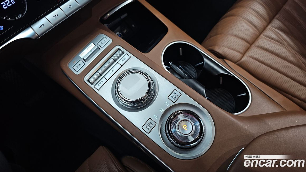 Genesis GV70 2.5T Бензин AWD (03.2022)