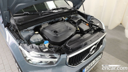 Volvo XC40 B4 Momentum (11.2020)