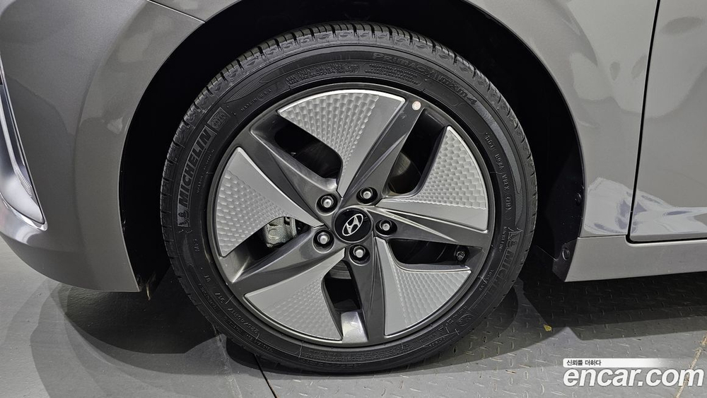 Hyundai The New Ionic Hybrid 1.6 HEV (04.2020)