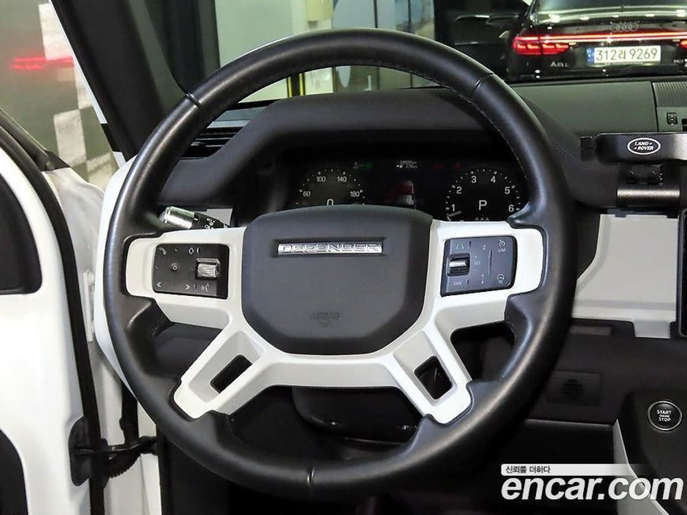 Land Rover Defender (L663) 110 P300 X-Dynamic SE (03.2022)