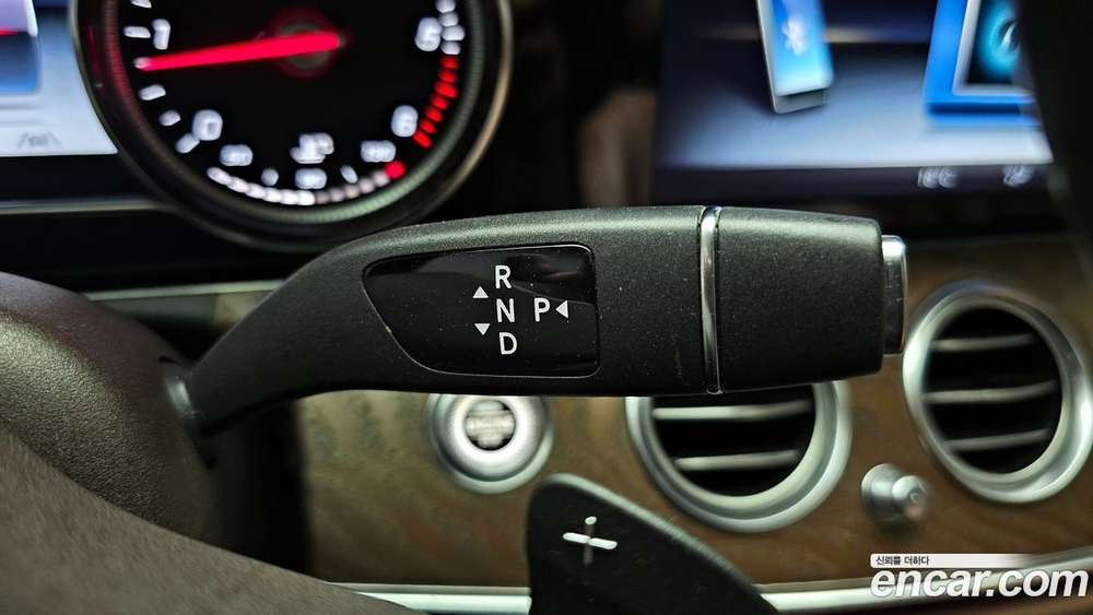 Mercedes-Benz E-Class W213 E220d 4MATIC Exclusive (08.2020)