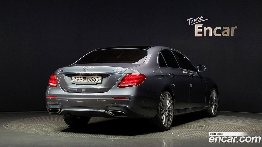 Mercedes-Benz E-Class W213 E350 4MATIC AMG Line (09.2019)